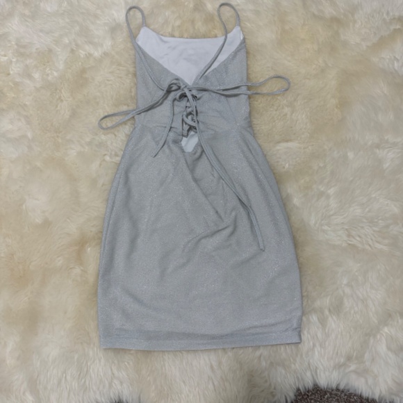 New Sparkling Sexy Sleeveless Mini Women Dress (Silver Color) Size Small - Picture 2 of 2
